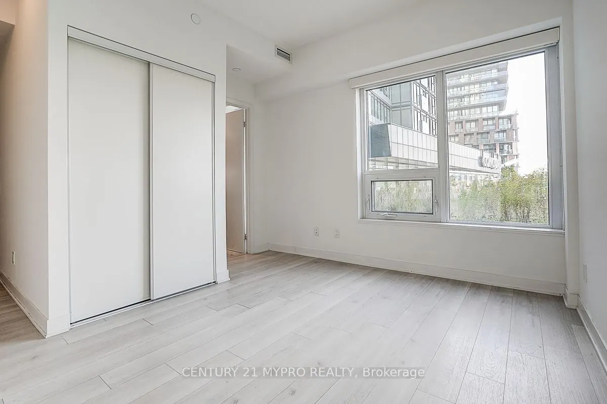 90 Queens Wharf Road, #210