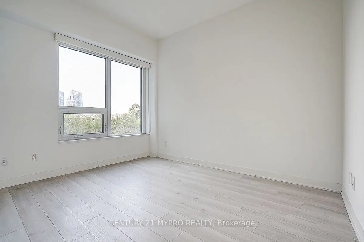 90 Queens Wharf Road, #210