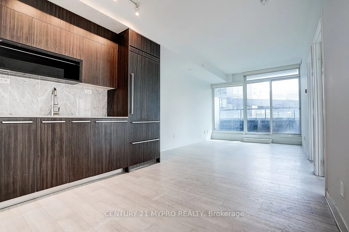90 Queens Wharf Road, #210