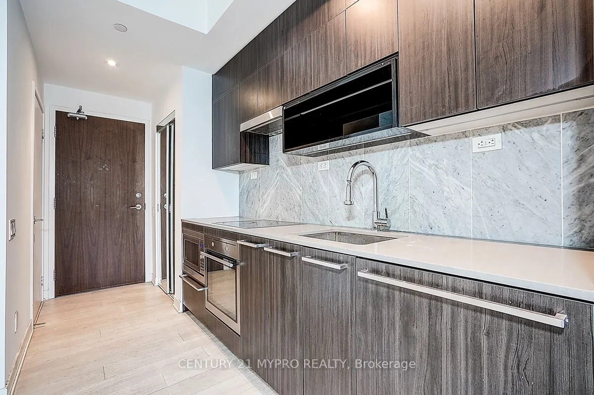 90 Queens Wharf Road, #210