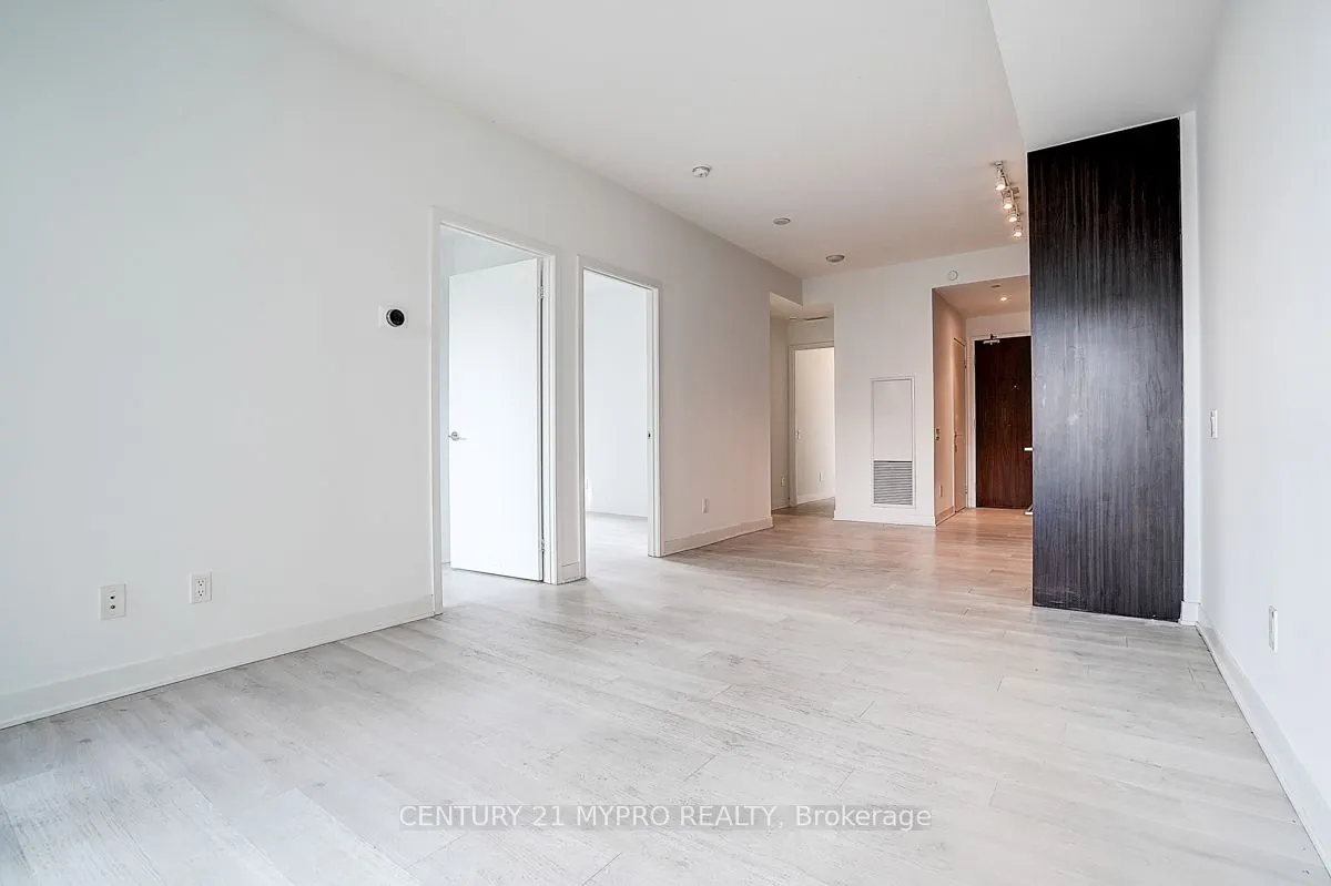 90 Queens Wharf Road, #210