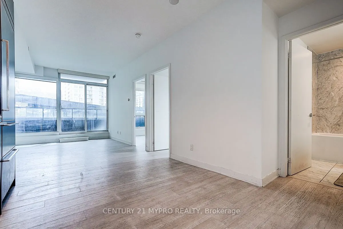 90 Queens Wharf Road, #210