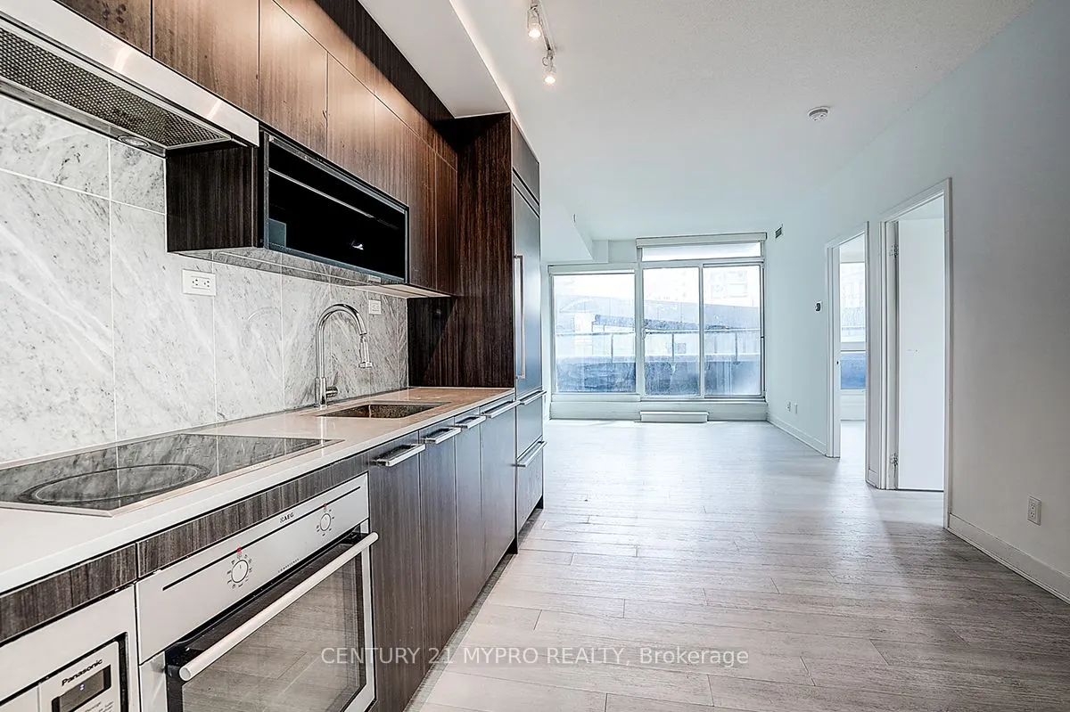 90 Queens Wharf Road, #210