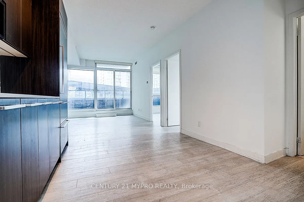 90 Queens Wharf Road, #210