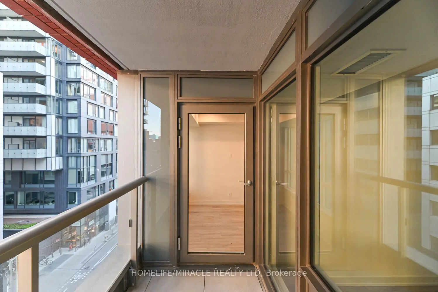 108 Peter Street, #505
