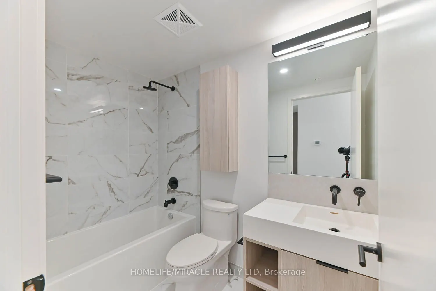 108 Peter Street, #505