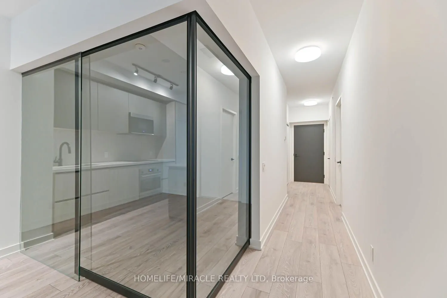 108 Peter Street, #505