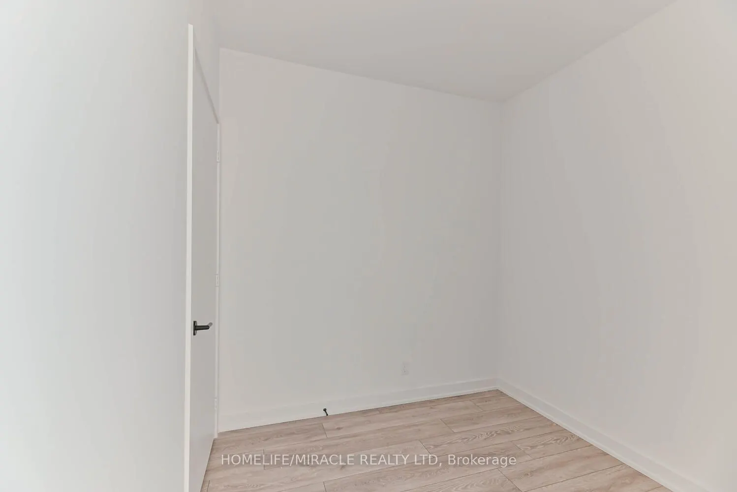 108 Peter Street, #505