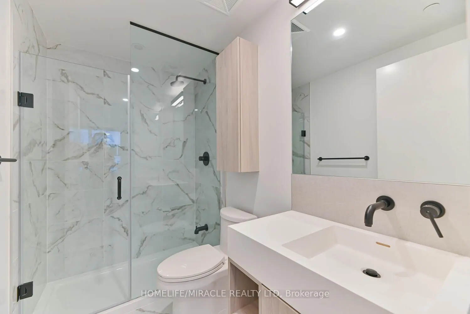 108 Peter Street, #505