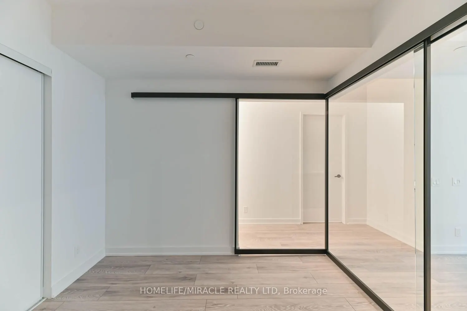 108 Peter Street, #505