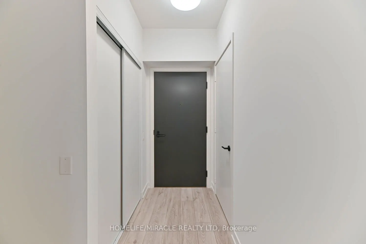 108 Peter Street, #505