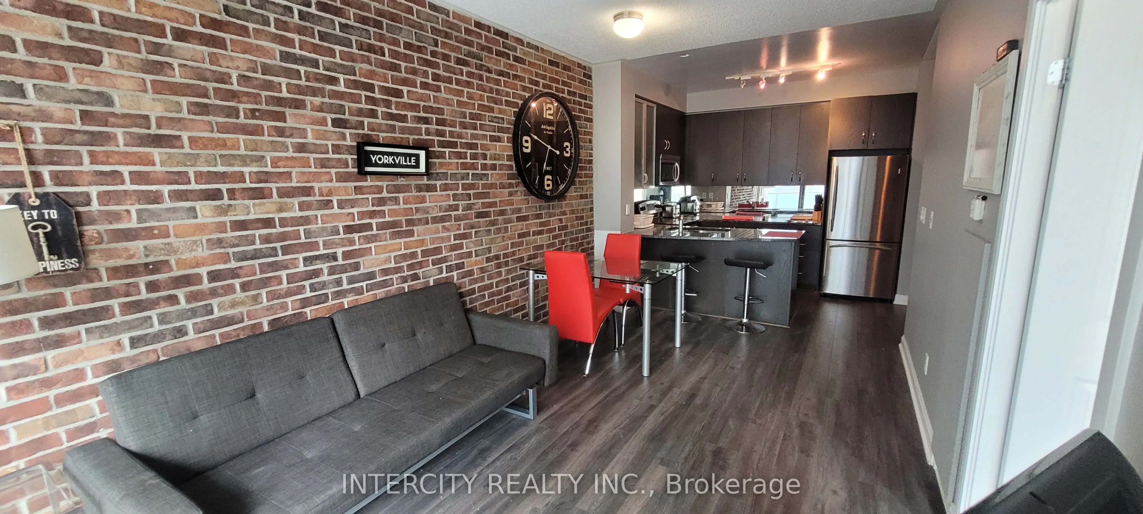 18 Yorkville Avenue, #403