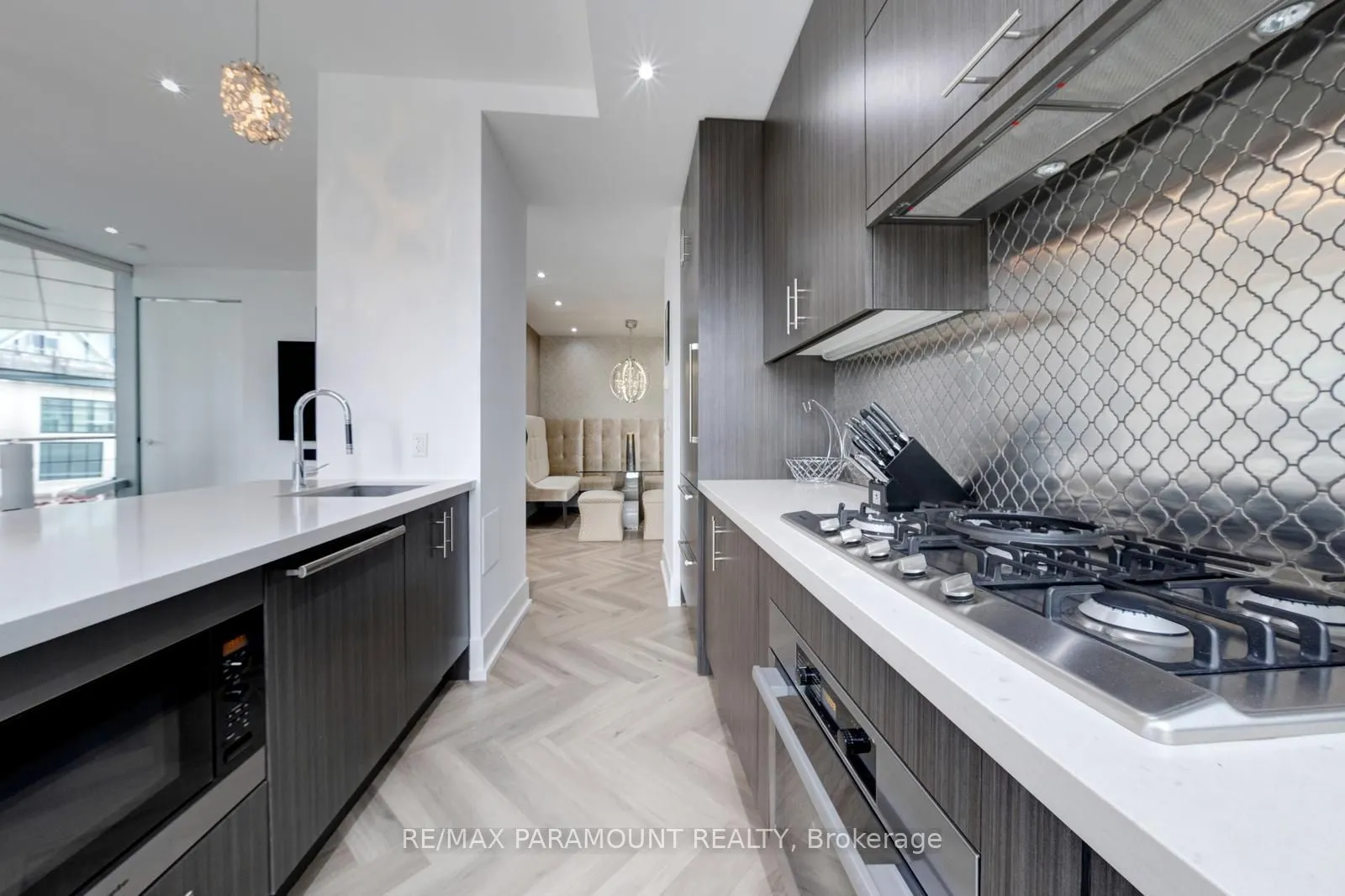 39 Queens Quay E, #1101