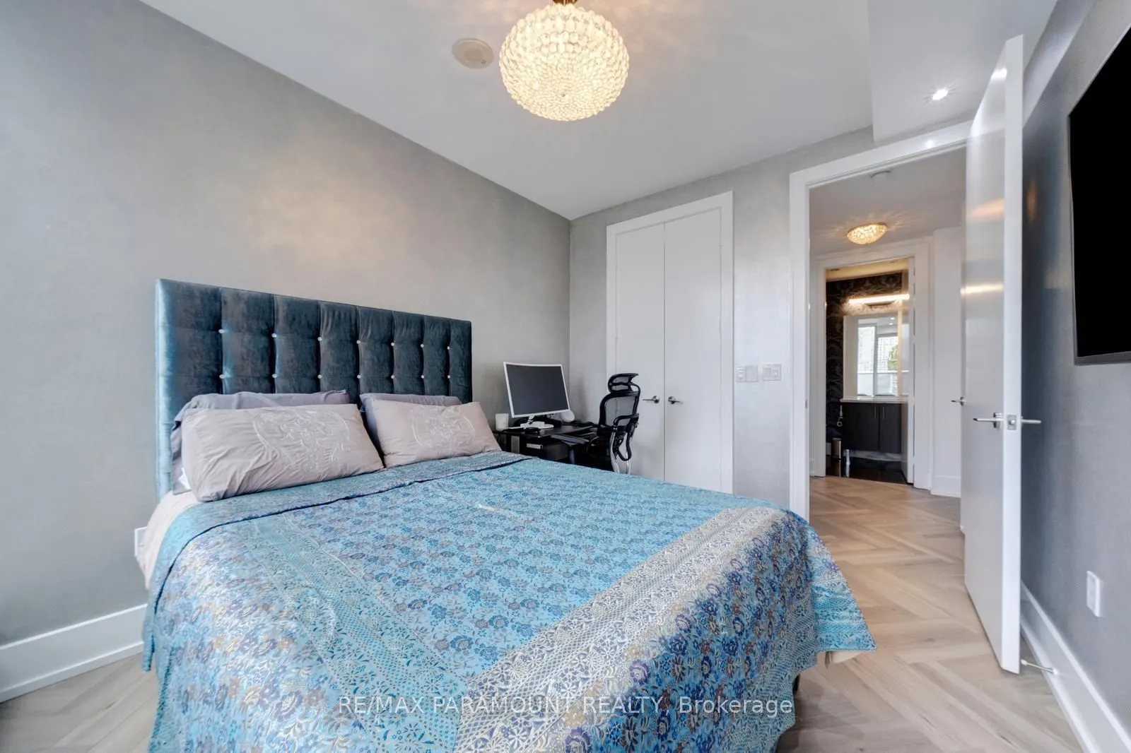 39 Queens Quay E, #1101