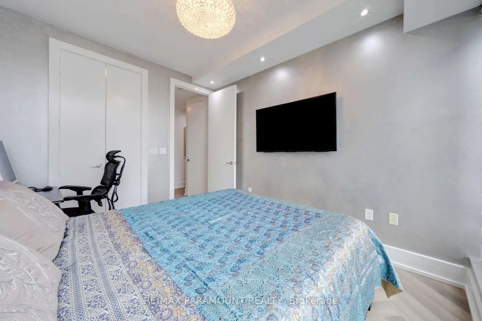 39 Queens Quay E, #1101