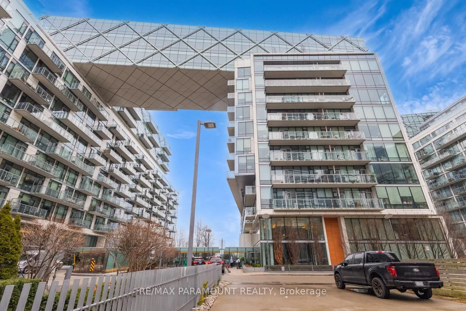39 Queens Quay E, #1101