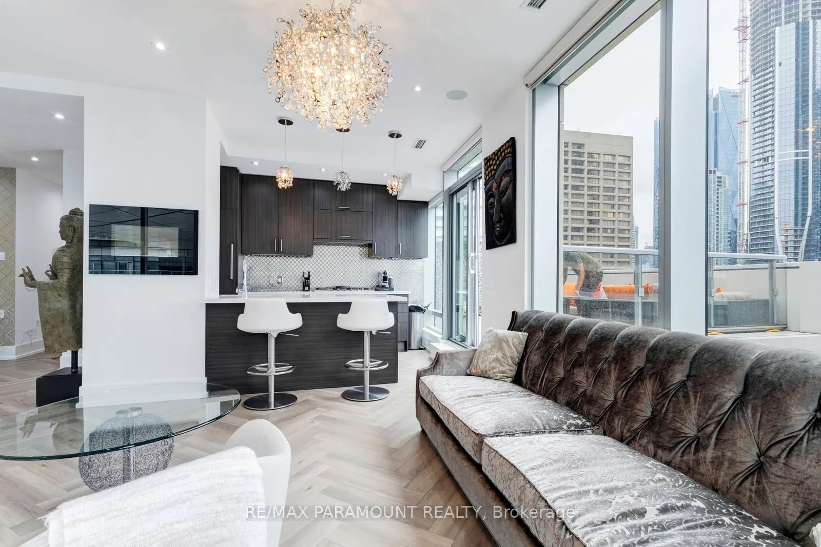 39 Queens Quay E, #1101