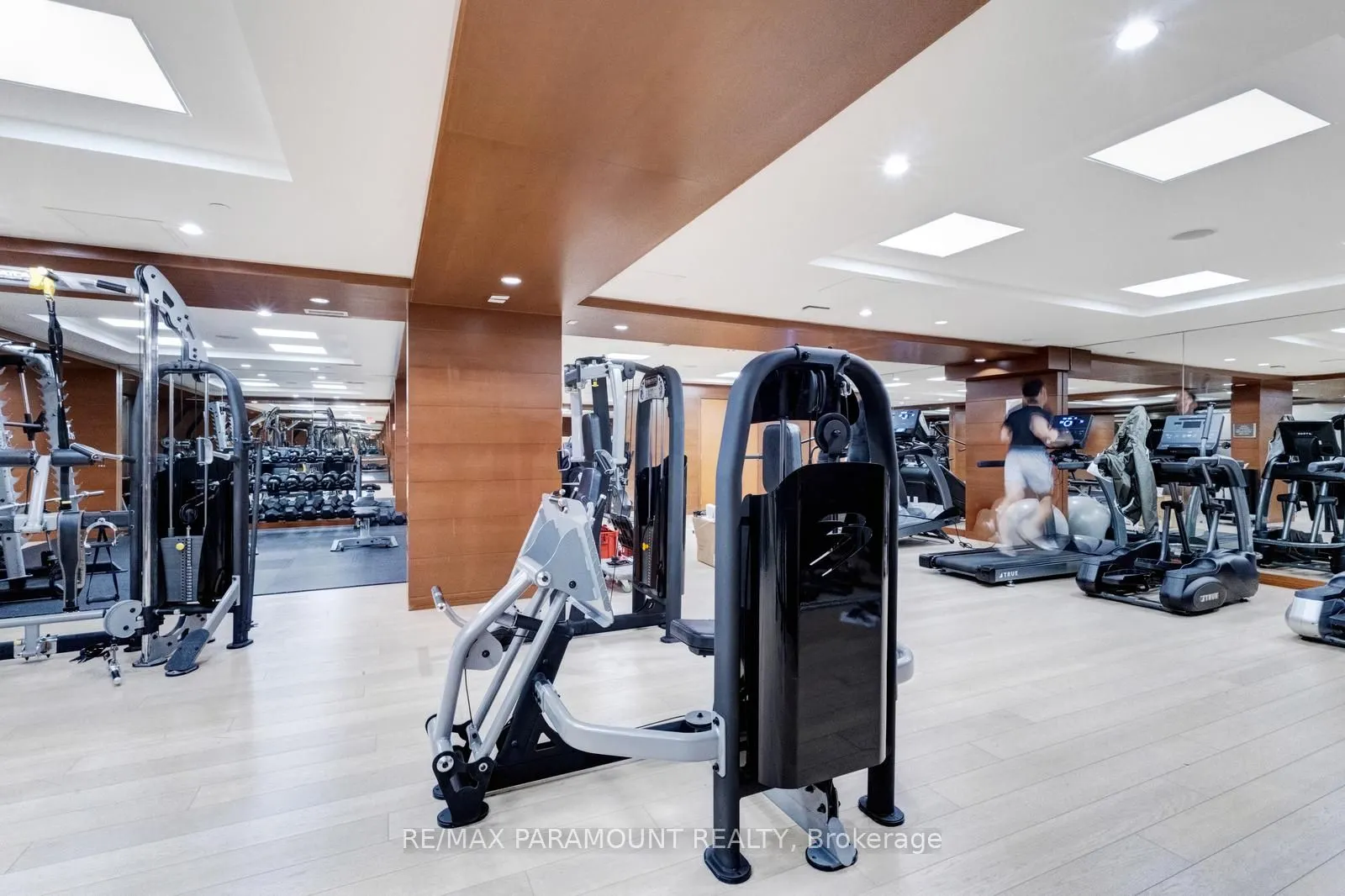 39 Queens Quay E, #1101