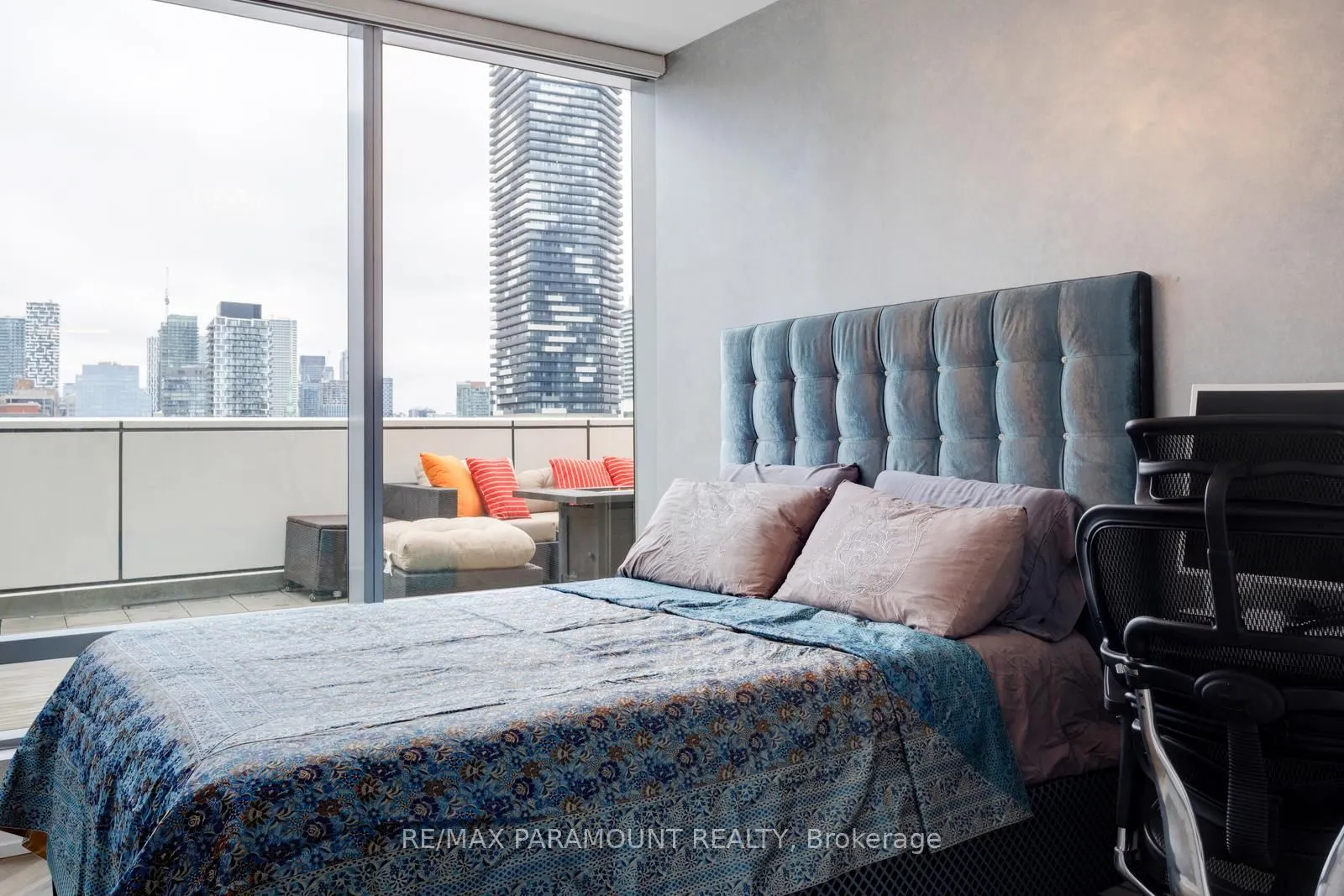 39 Queens Quay E, #1101