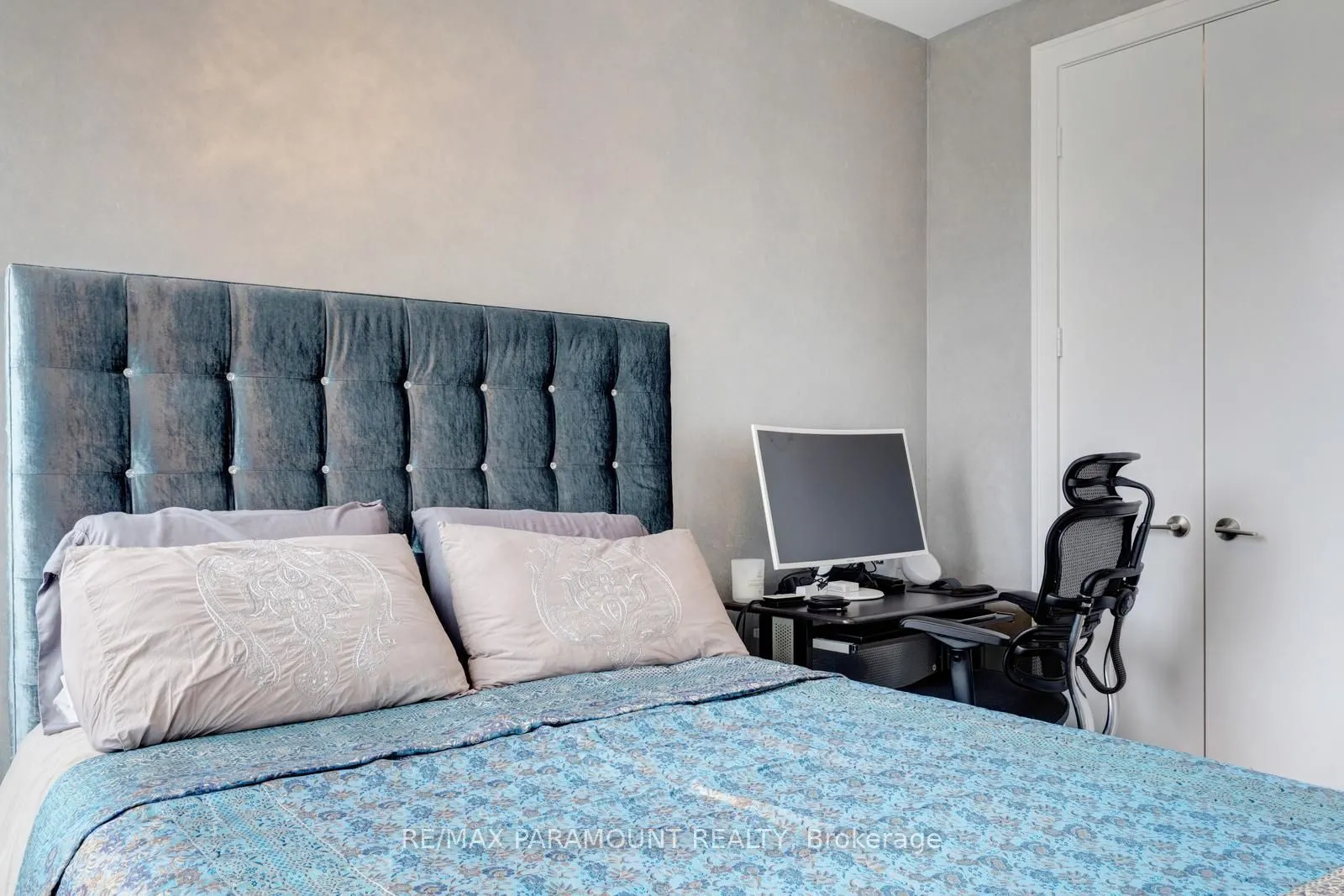 39 Queens Quay E, #1101