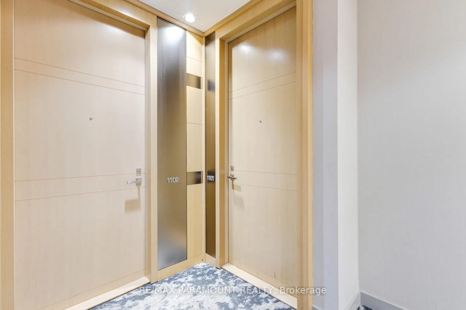 39 Queens Quay E, #1101