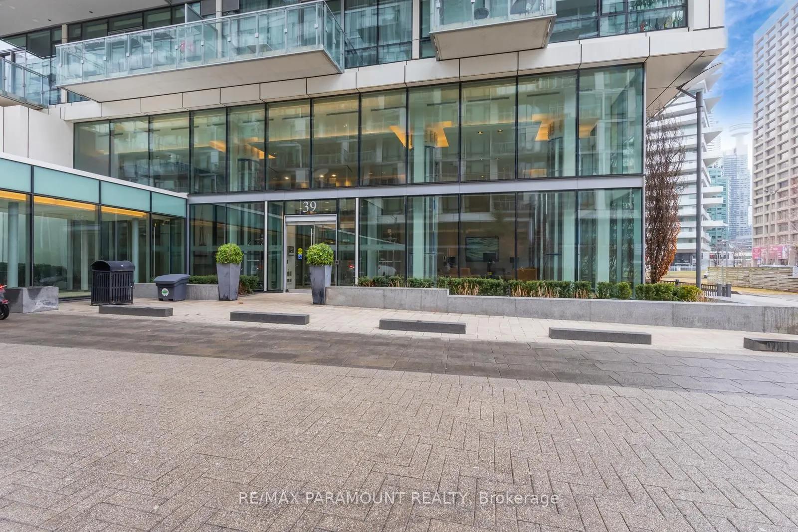 39 Queens Quay E, #1101