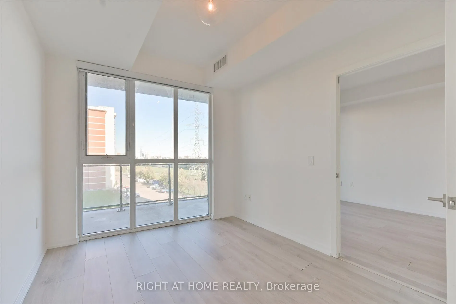 3237 Bayview Avenue, #507
