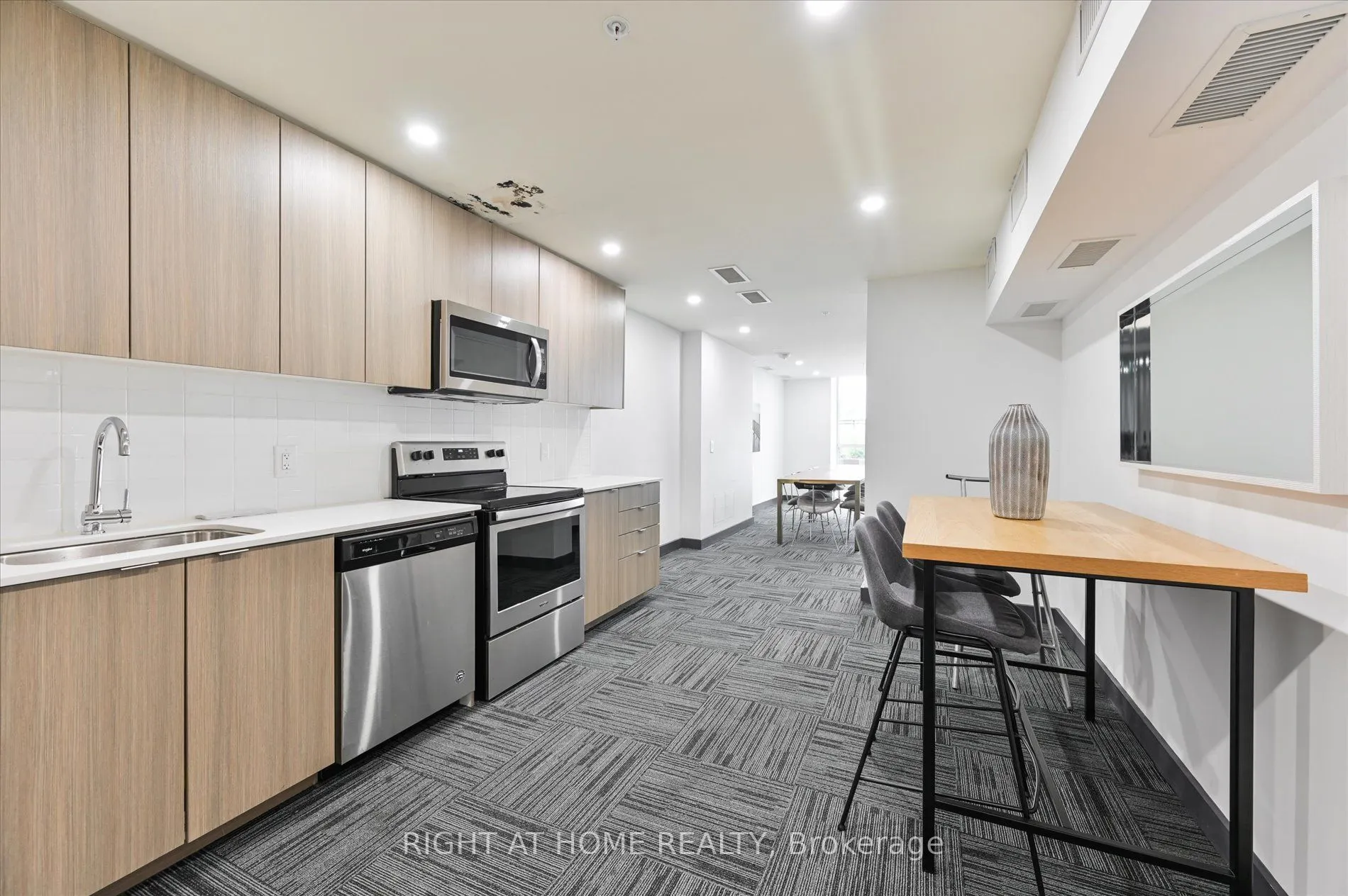 3237 Bayview Avenue, #507