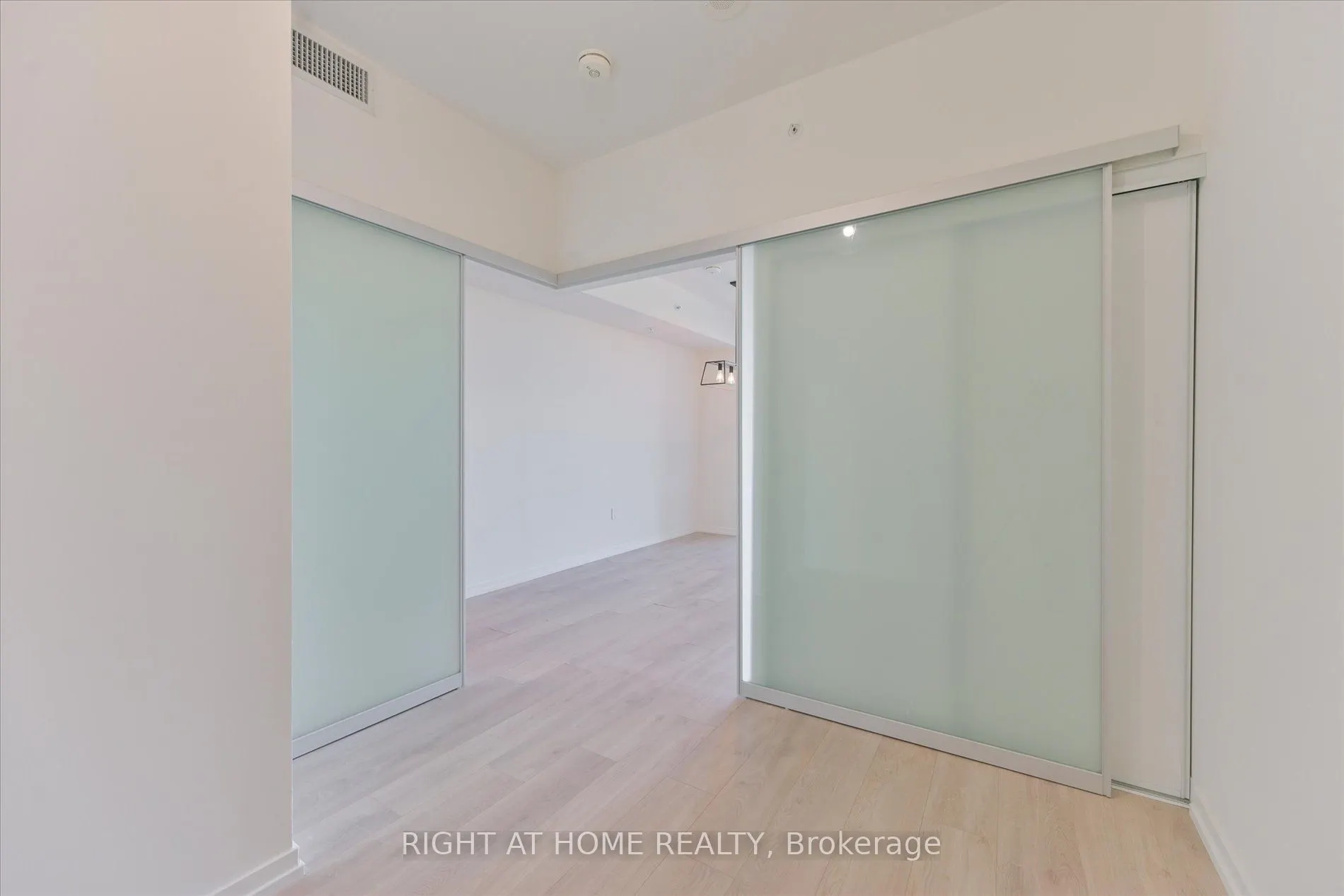 3237 Bayview Avenue, #507