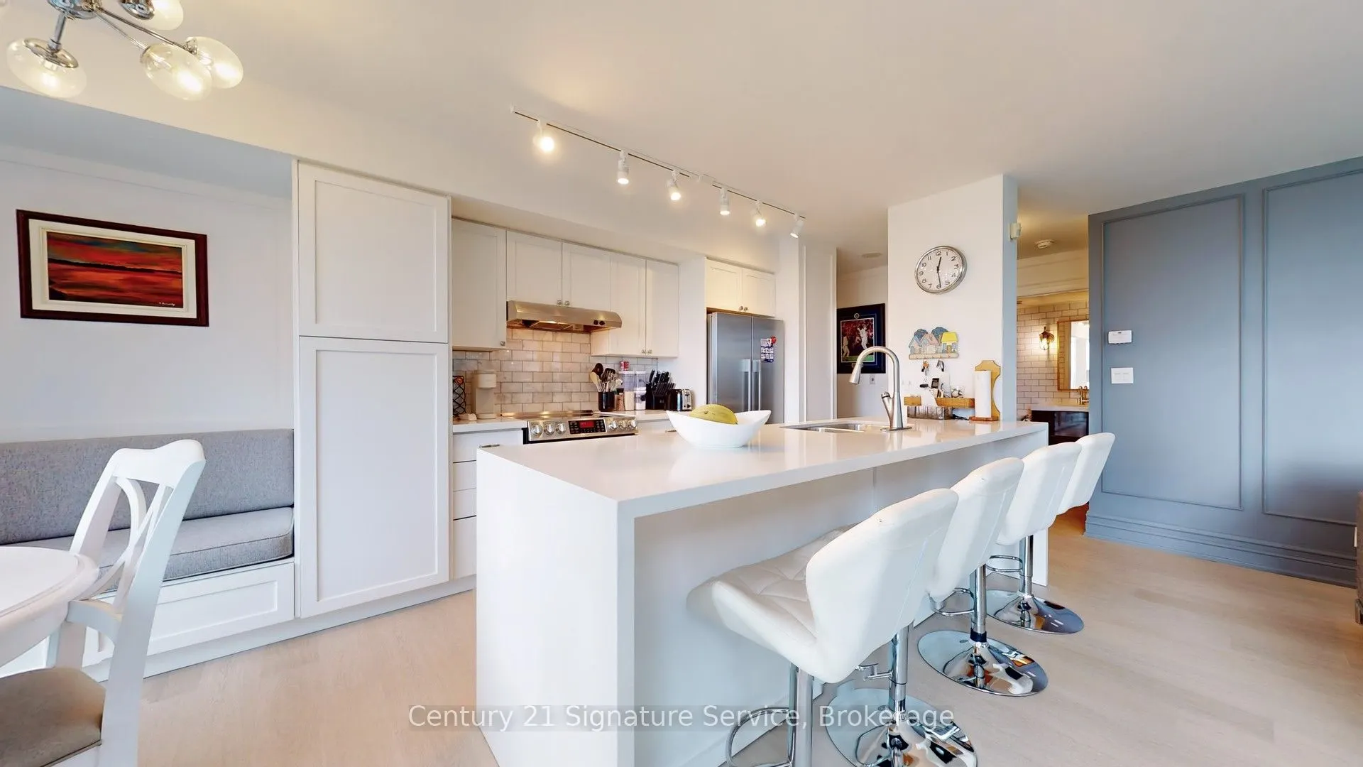 81 Navy Wharf Court, #315