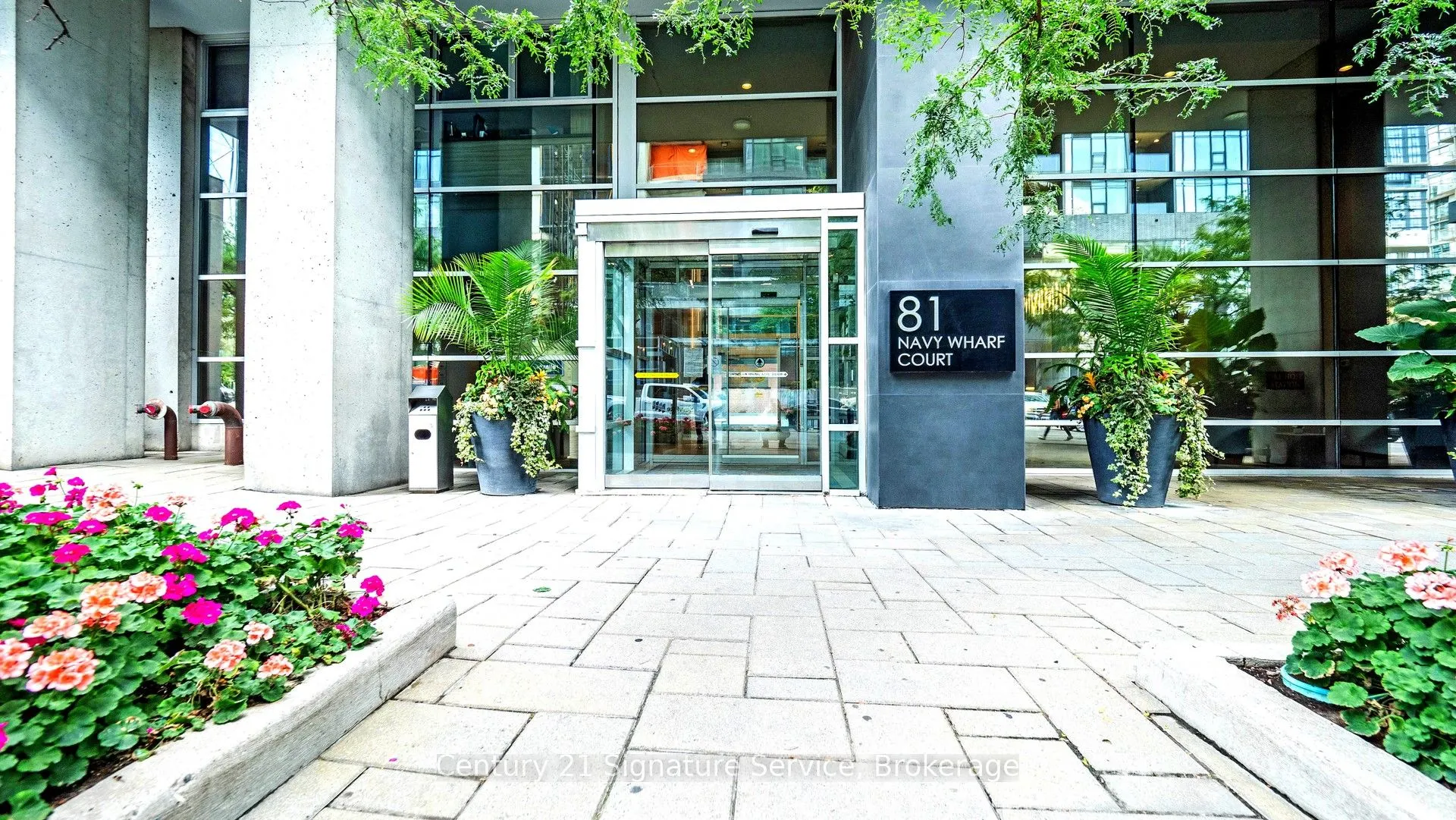81 Navy Wharf Court, #315