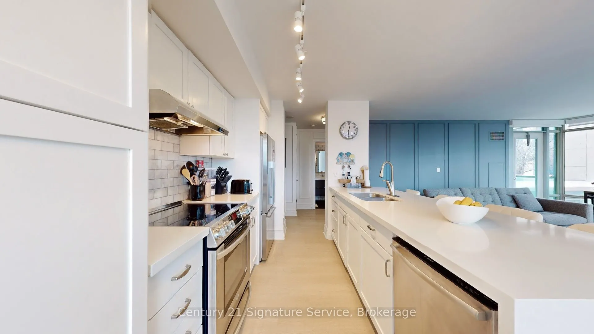 81 Navy Wharf Court, #315