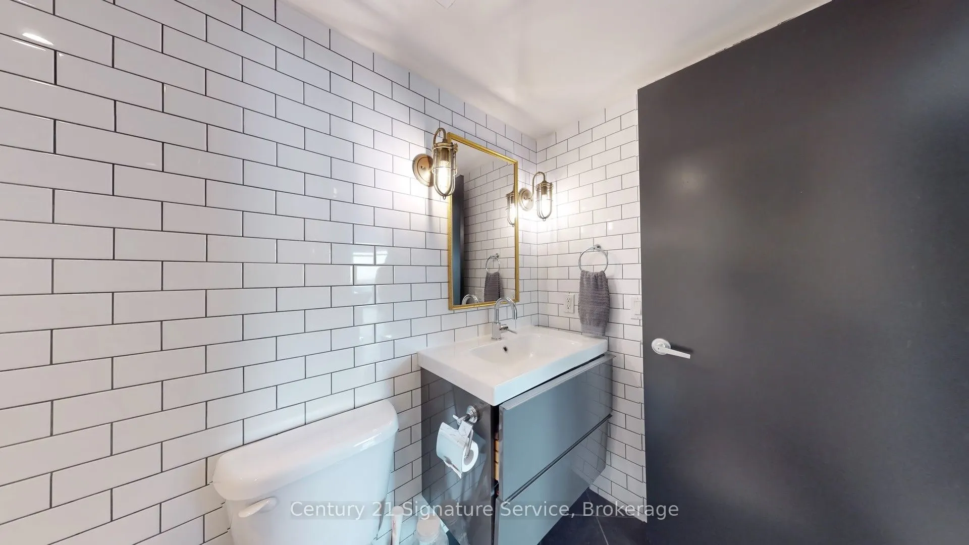 81 Navy Wharf Court, #315
