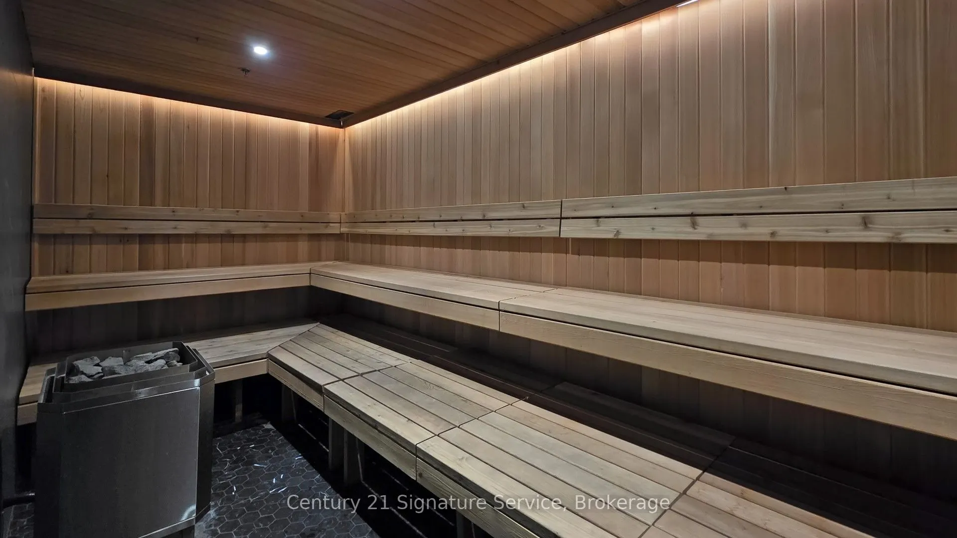 81 Navy Wharf Court, #315