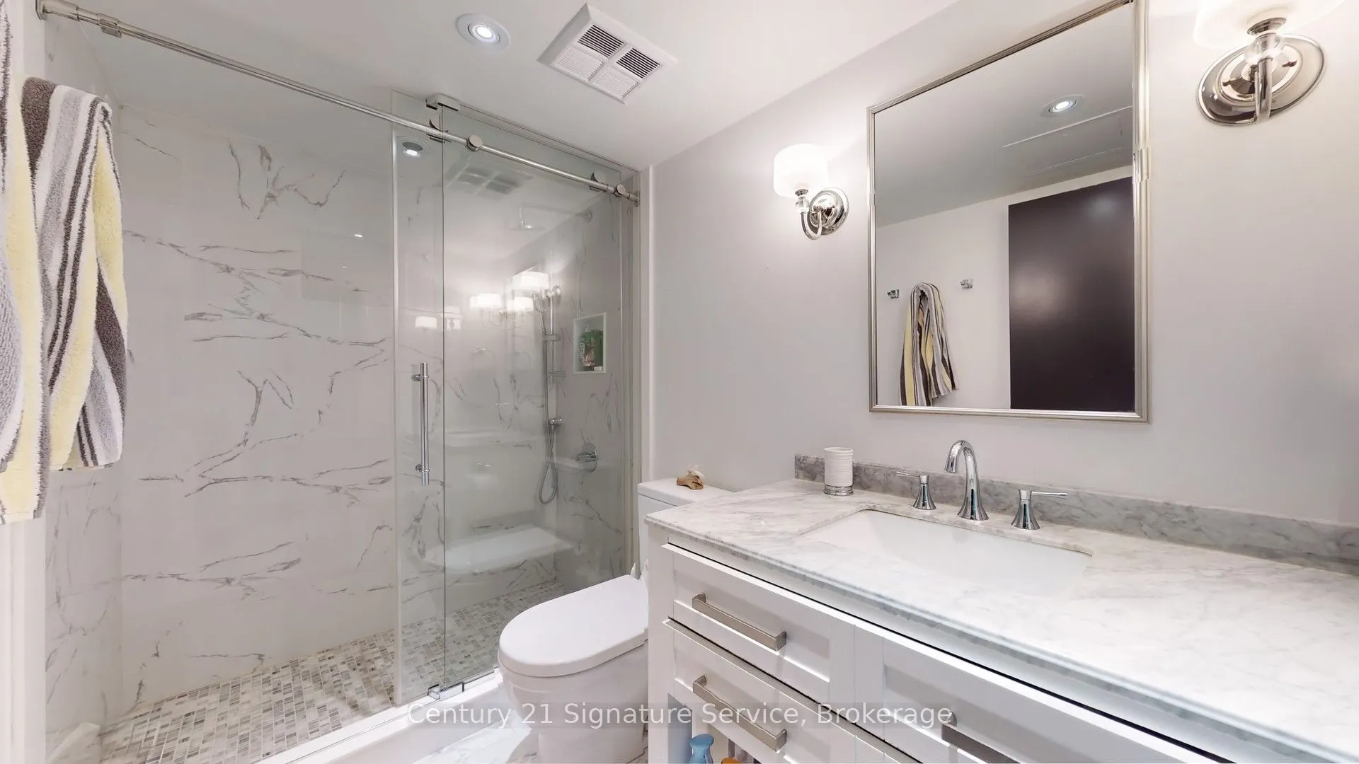 81 Navy Wharf Court, #315