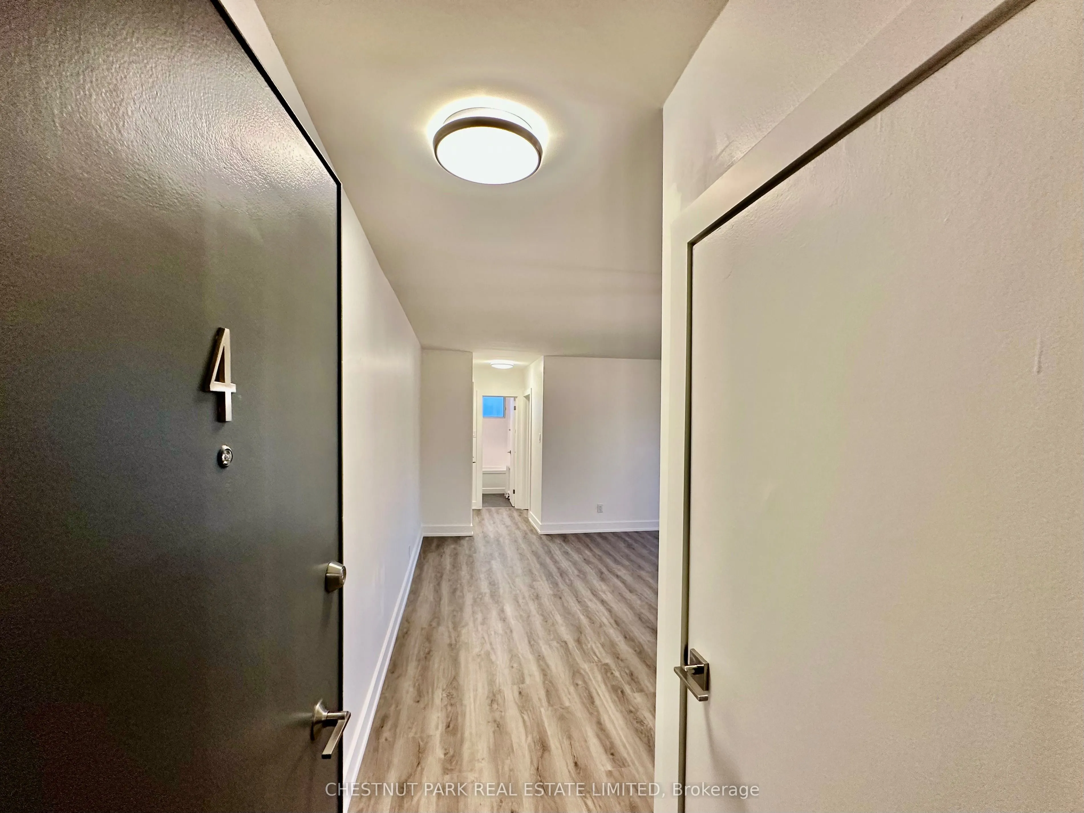 8 Wingreen Court, #4