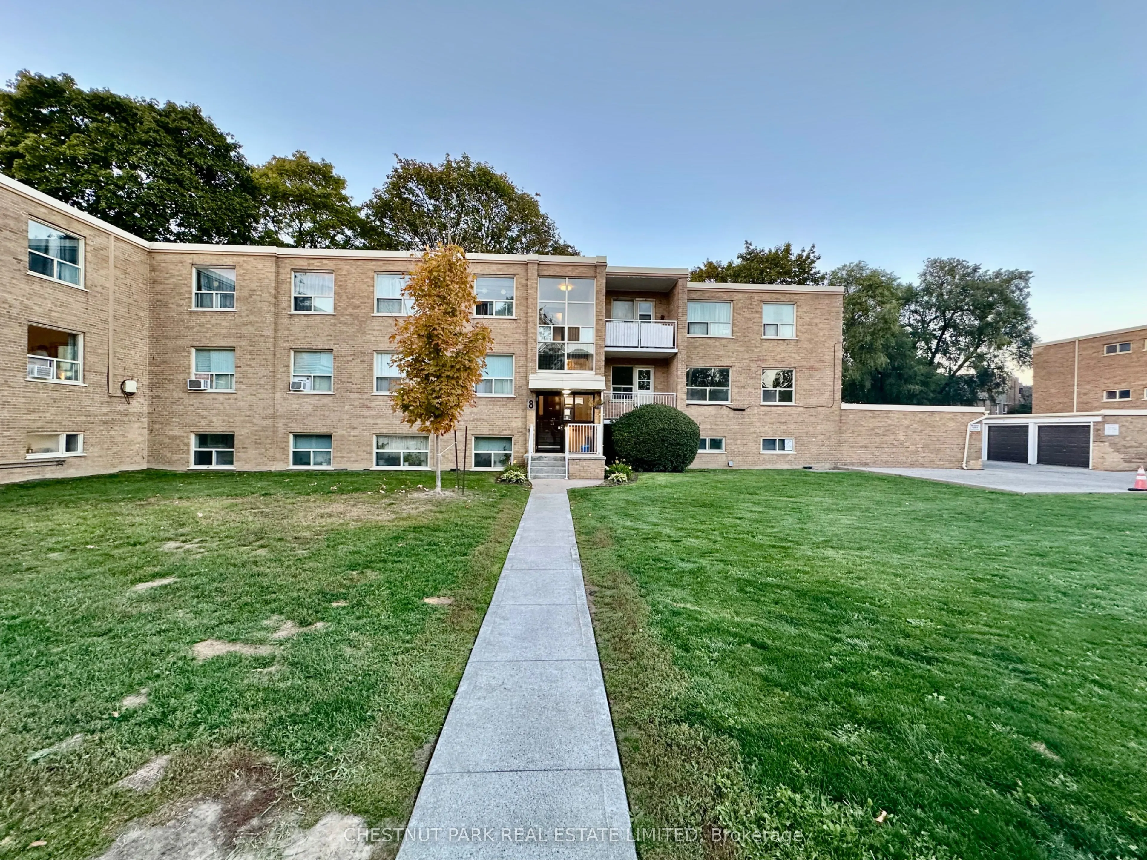 8 Wingreen Court, #4