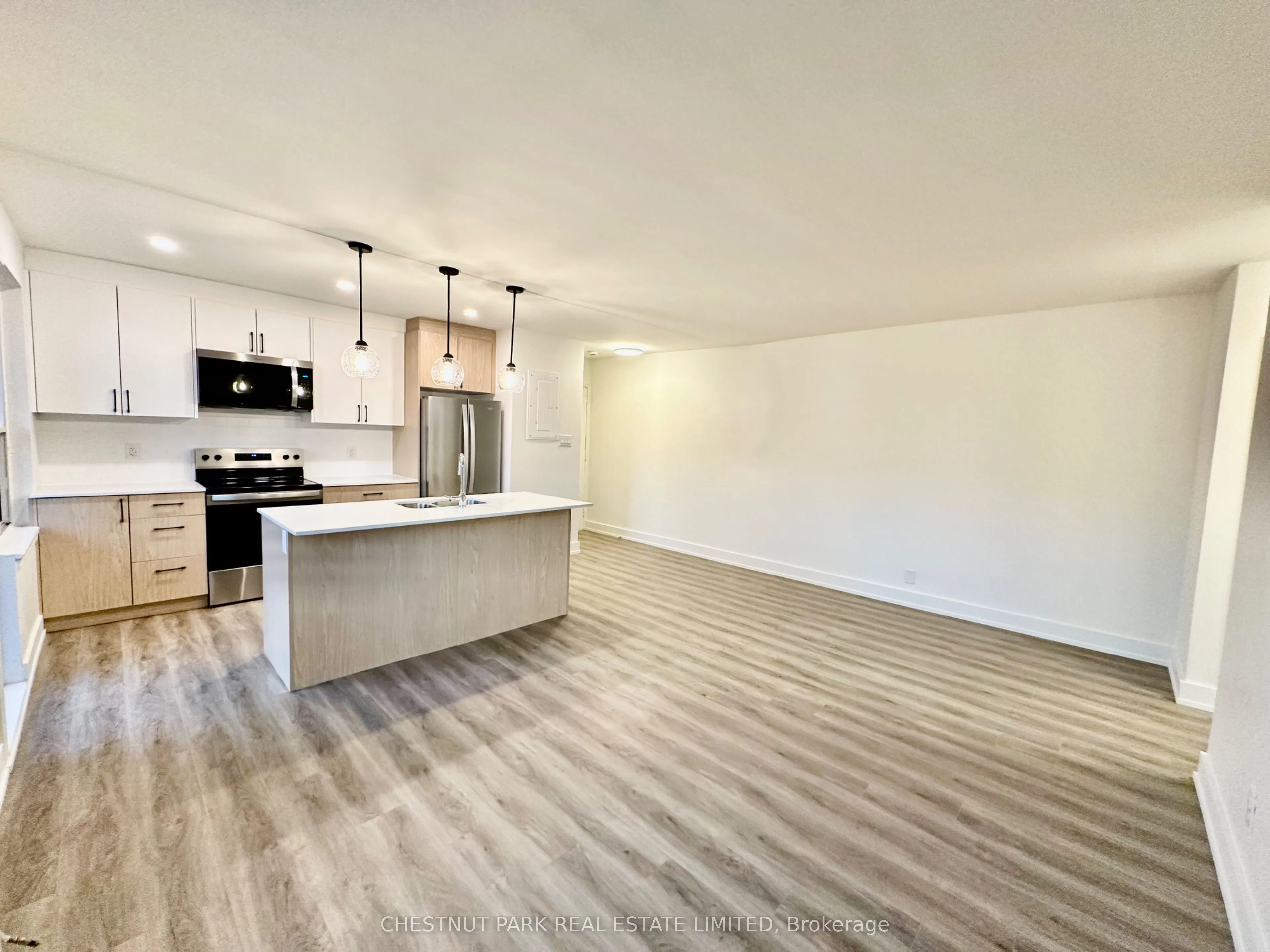 8 Wingreen Court, #4