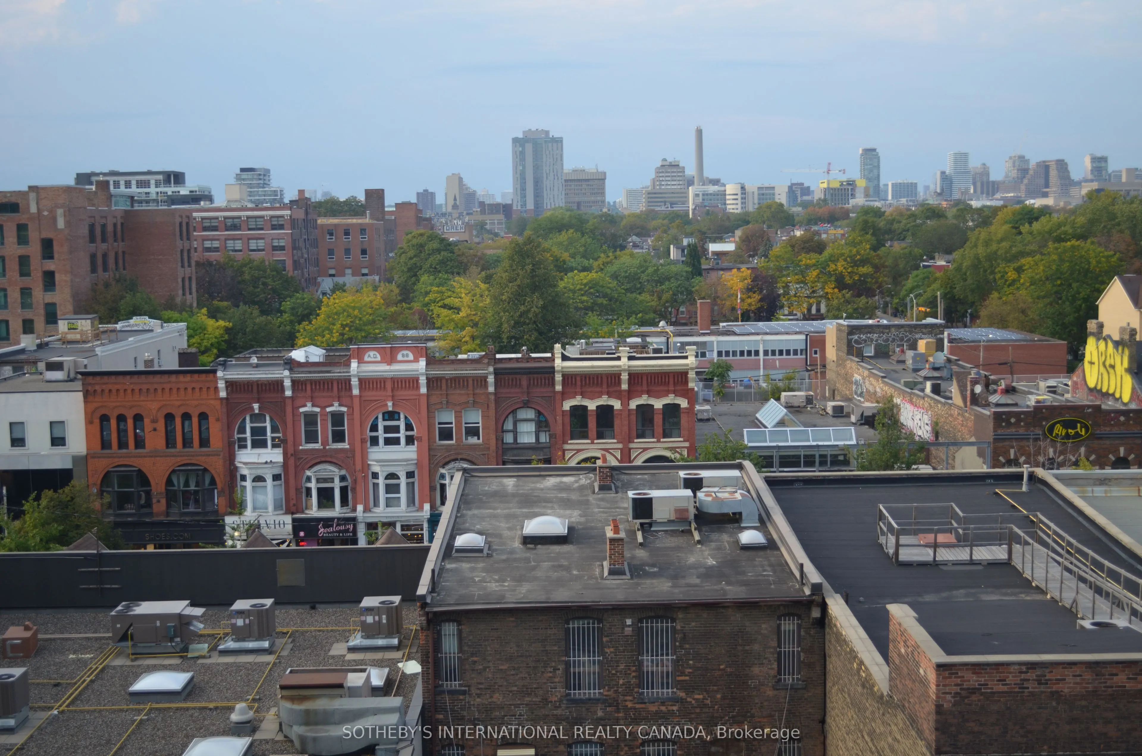 388 Richmond Street W, #725