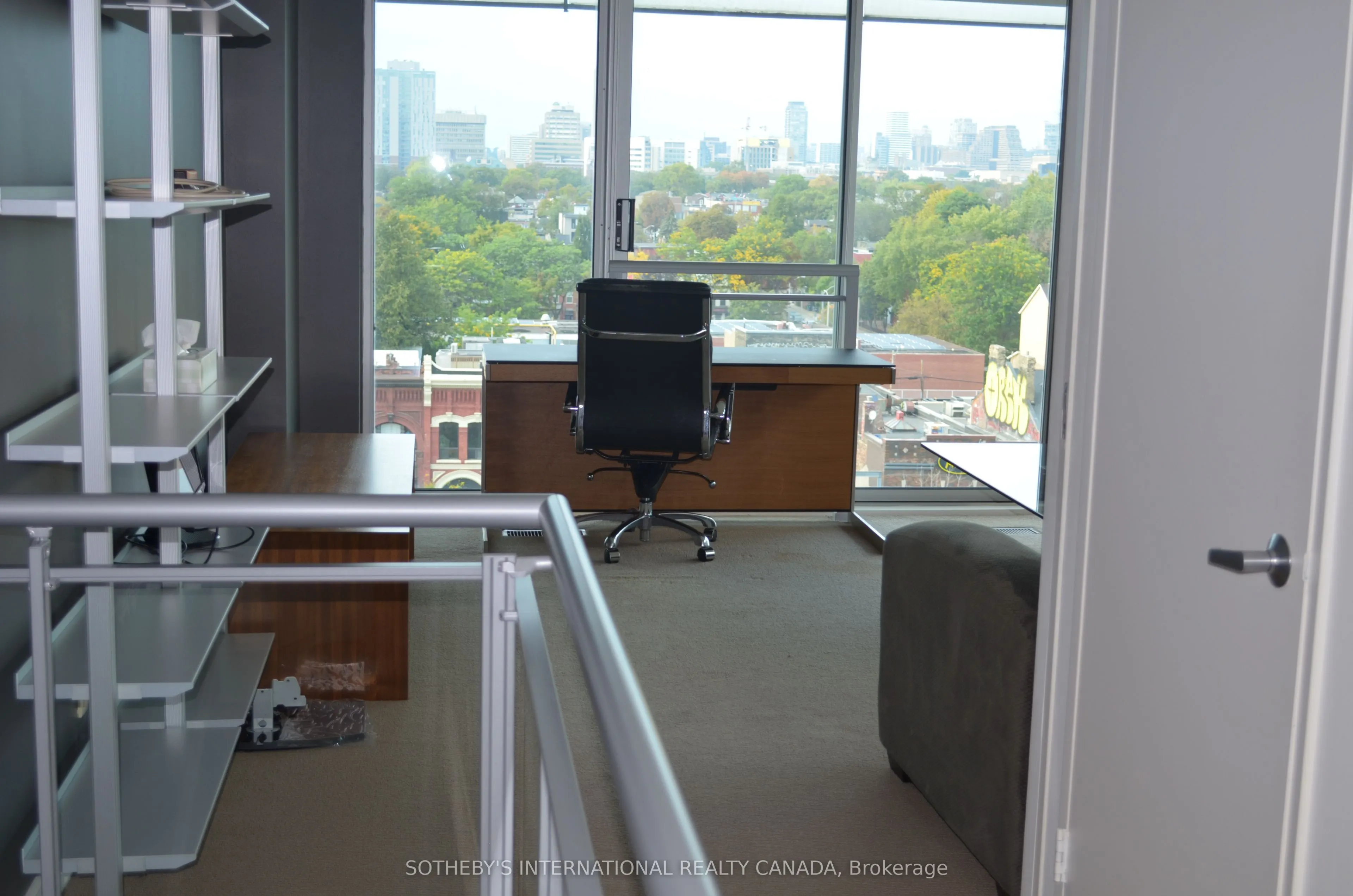 388 Richmond Street W, #725