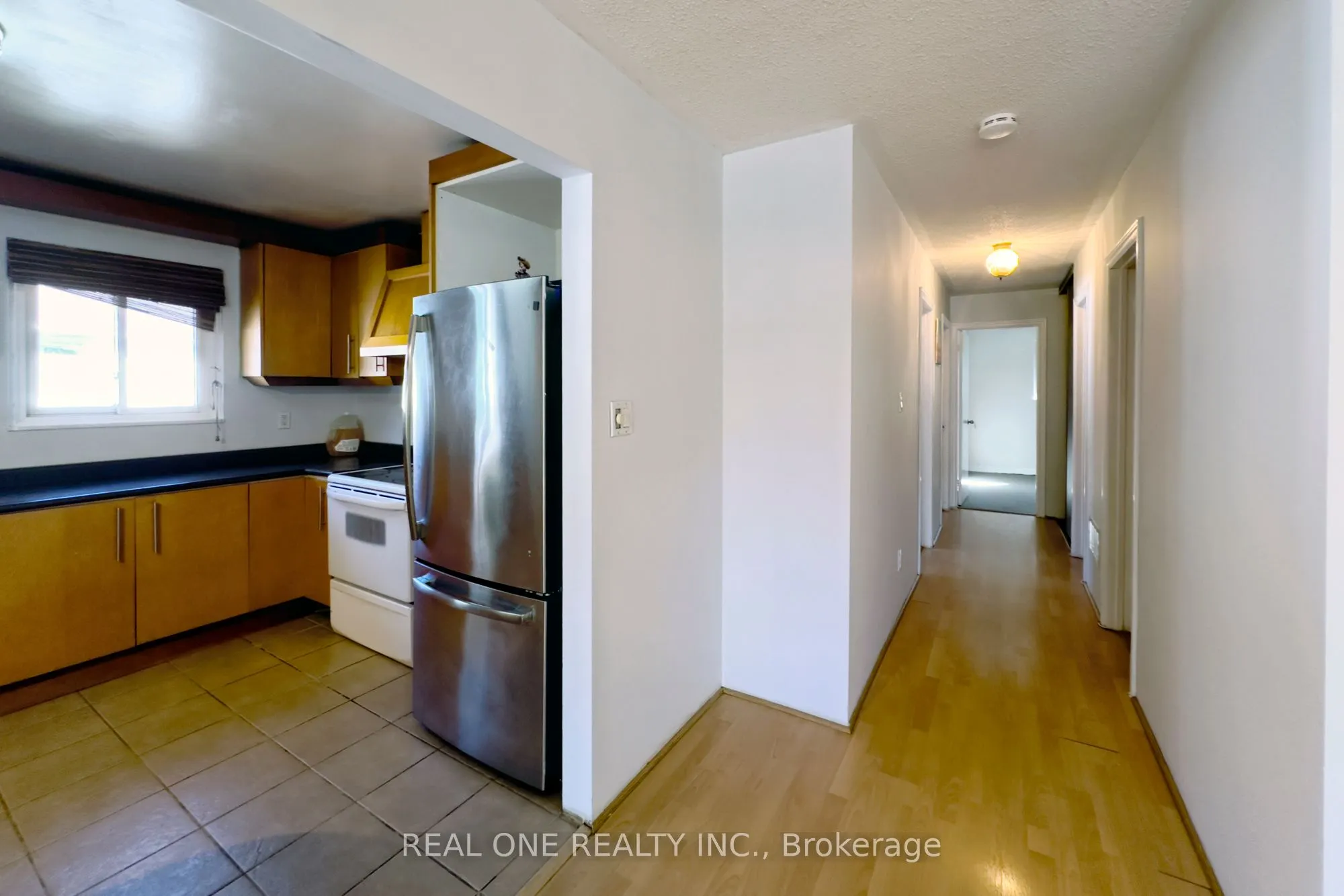 27 Tuscarora Drive, #Upper