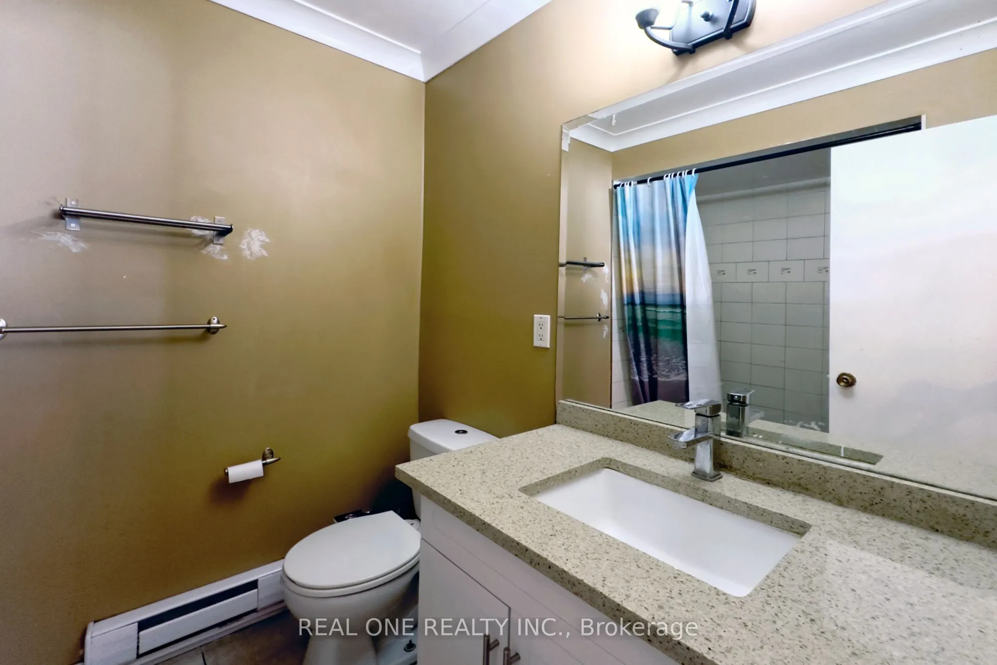 27 Tuscarora Drive, #Upper
