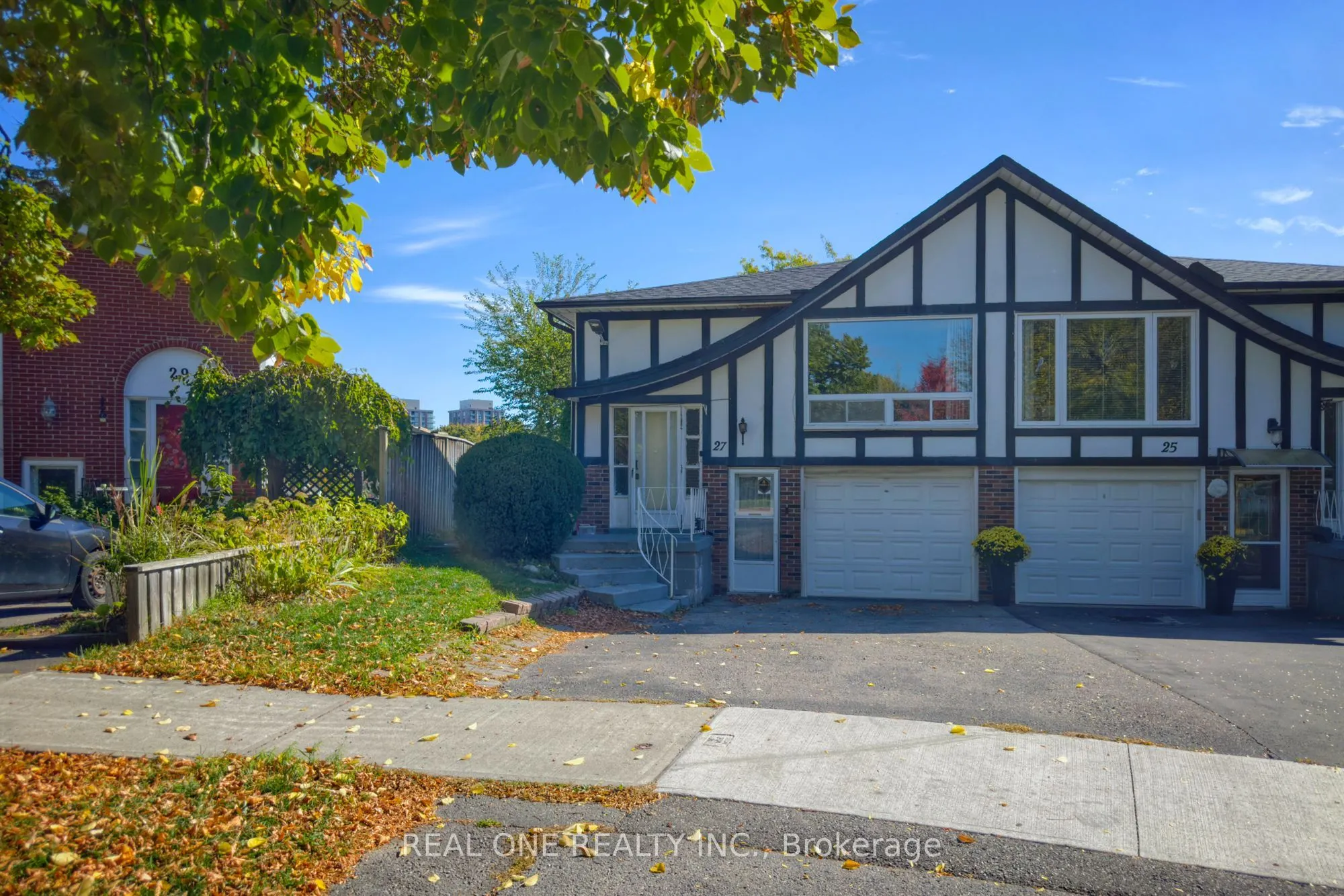 27 Tuscarora Drive, #Upper