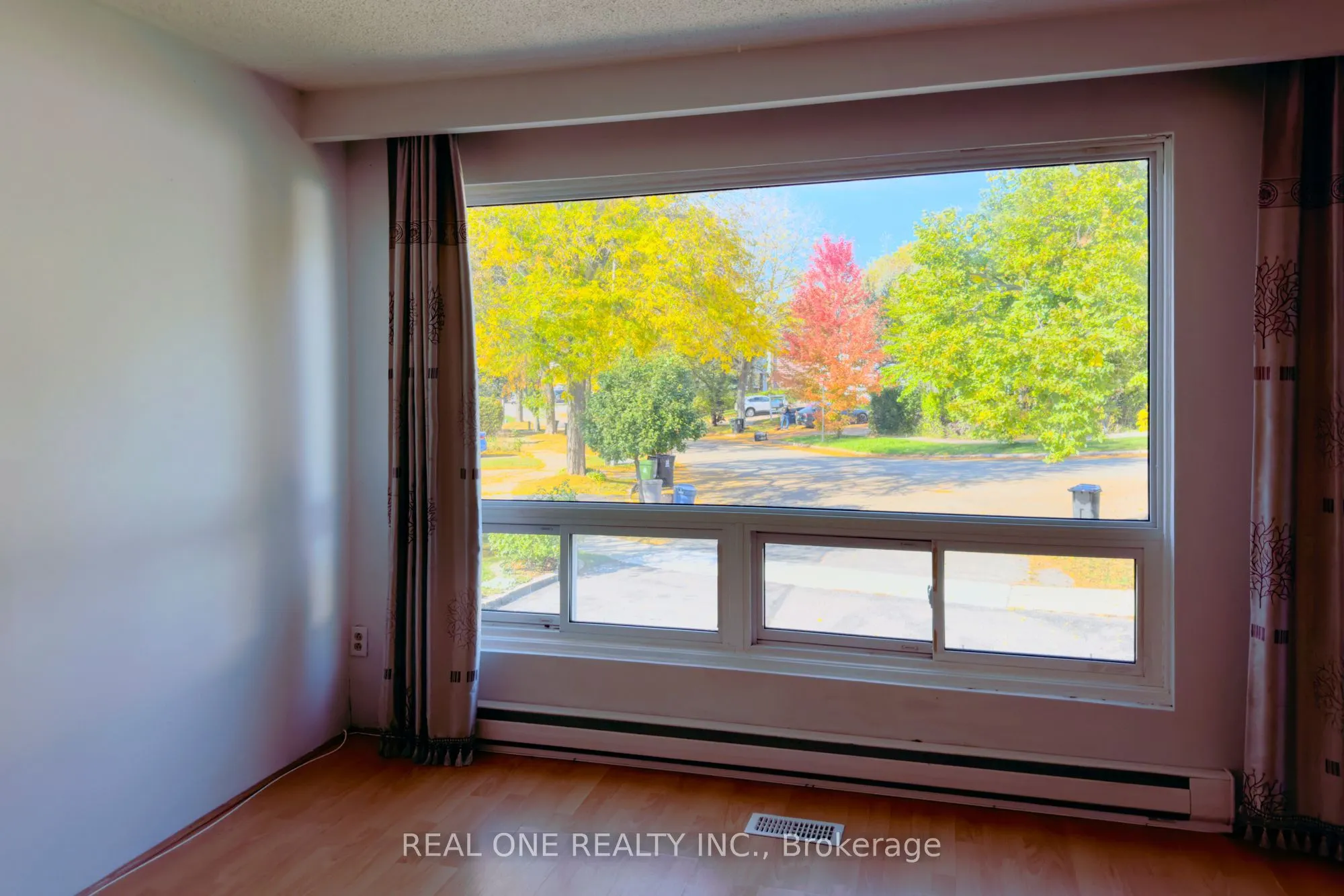 27 Tuscarora Drive, #Upper