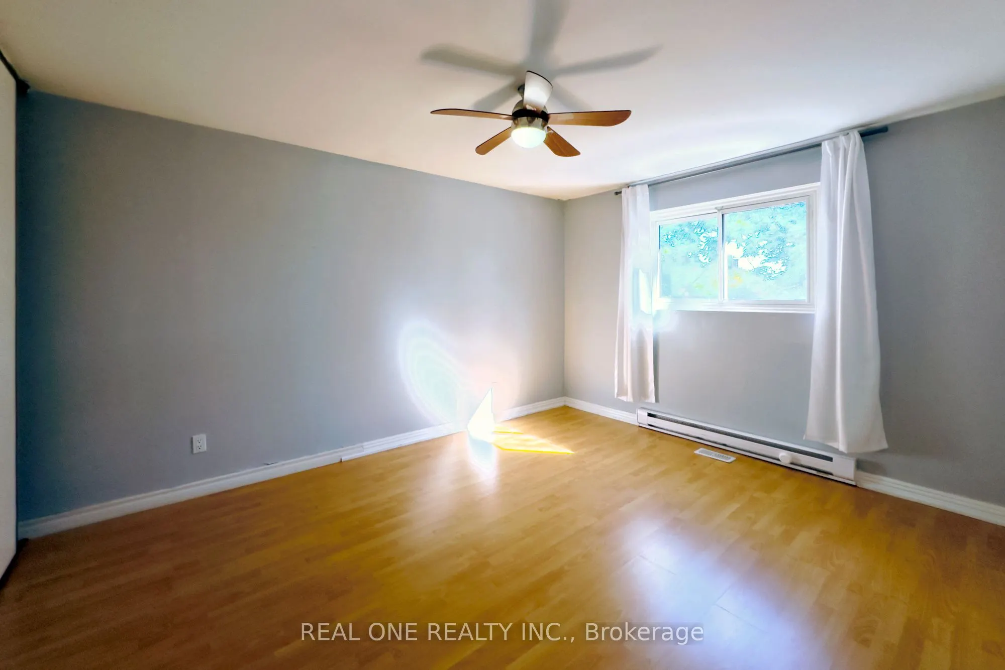 27 Tuscarora Drive, #Upper