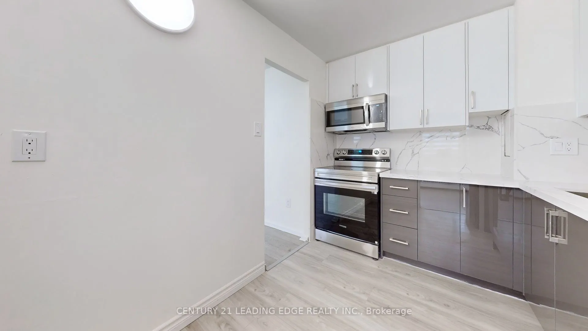 10 Sunny Glenway, #1202