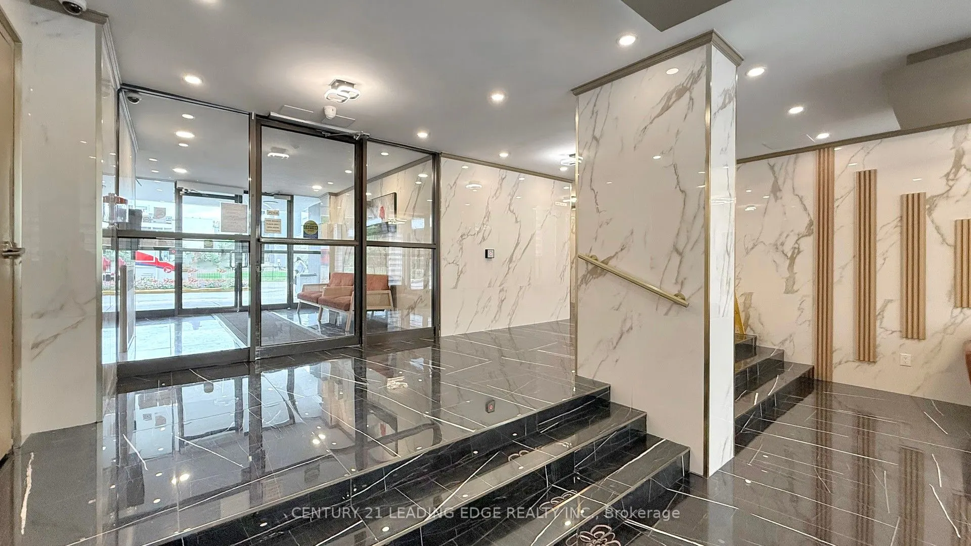 10 Sunny Glenway, #1202