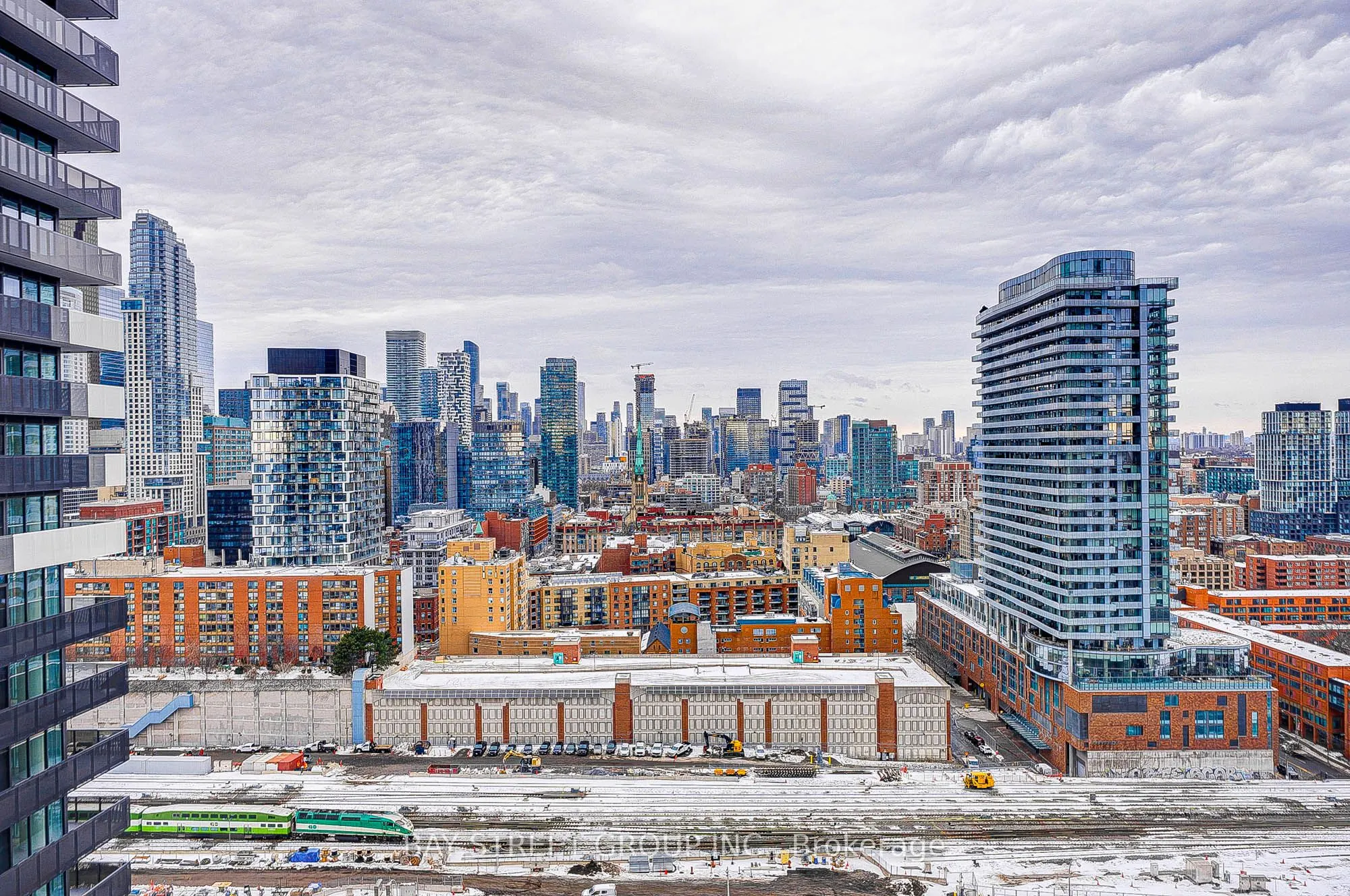 138 Downes Street, #2501
