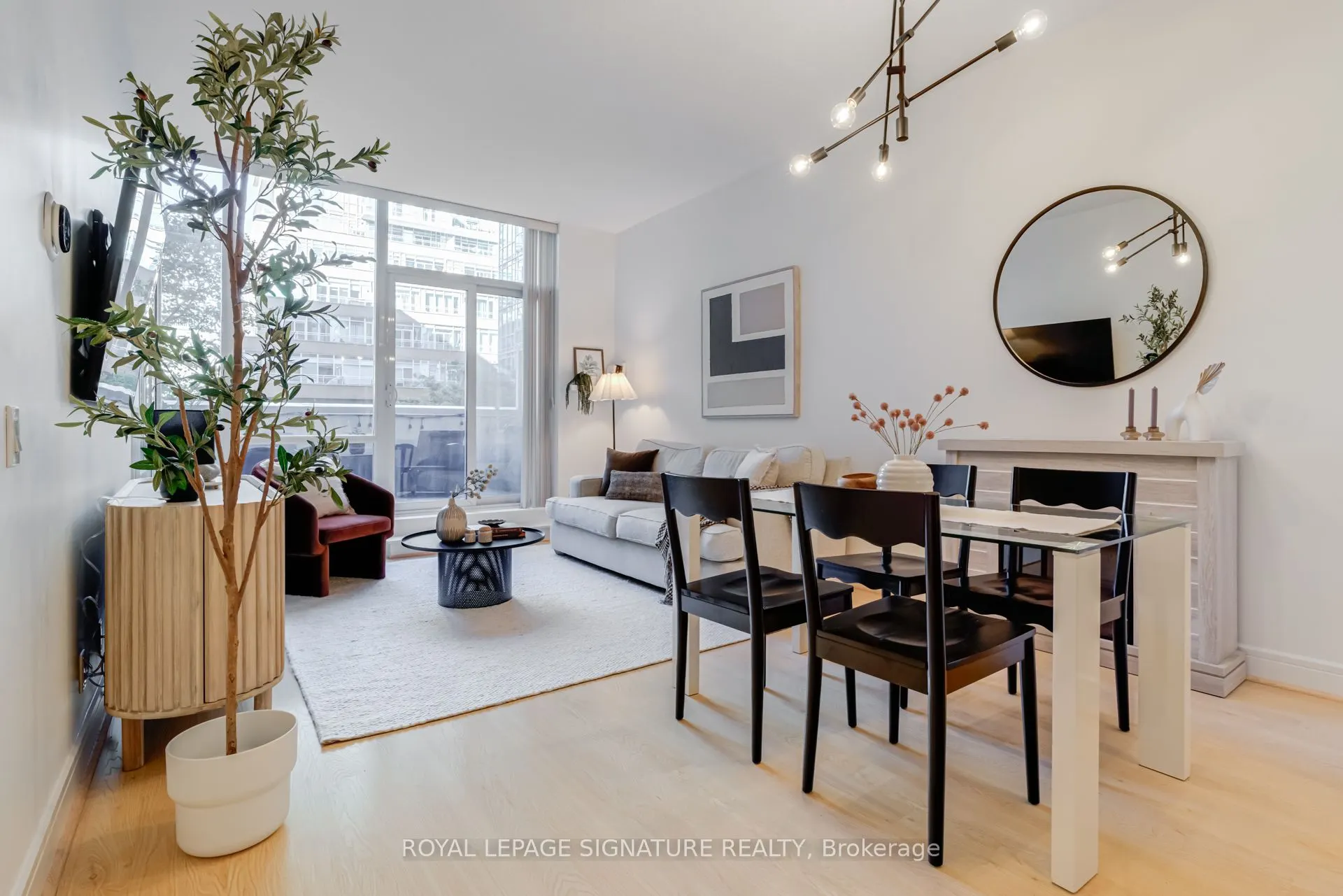 112 George Street, #S203