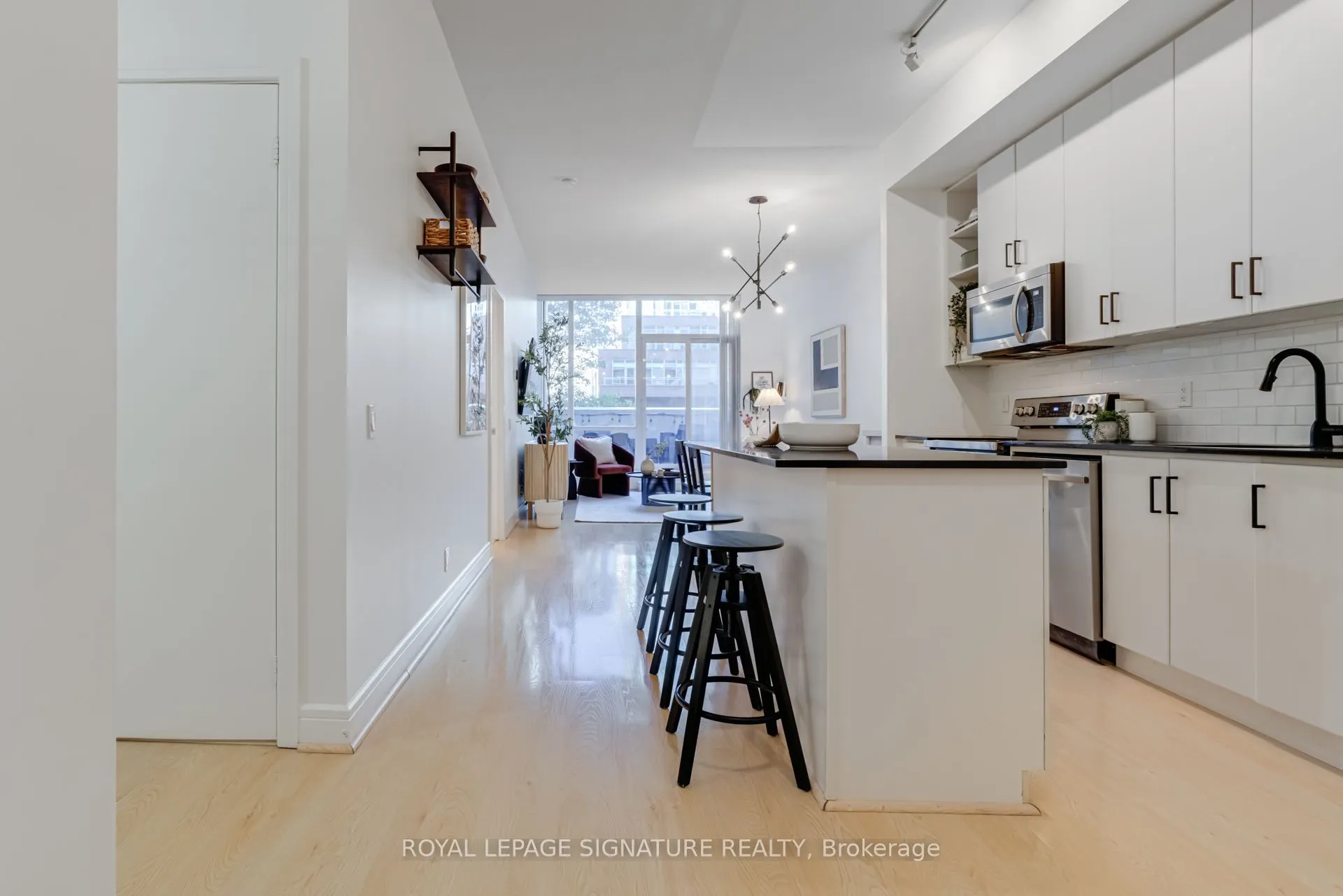 112 George Street, #S203